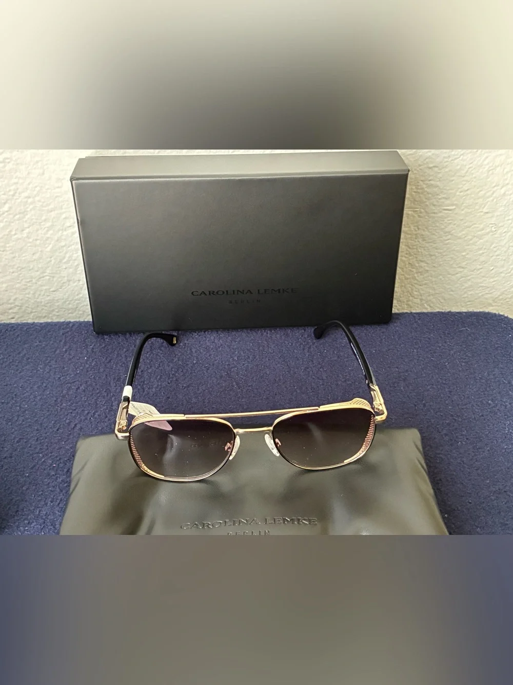 Carolina Lemke Carlos Black Gold 53-19/140 + Premium Luxury Case